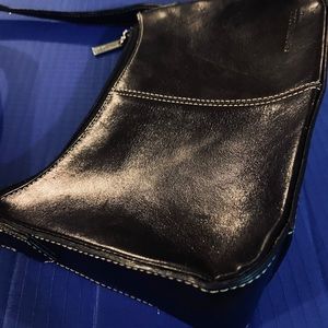 Vintage Kenneth Cole Leather small handbag